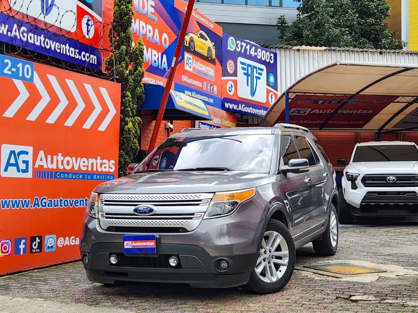 FORD EXPLORER XLT DE AGENCIA M.2011