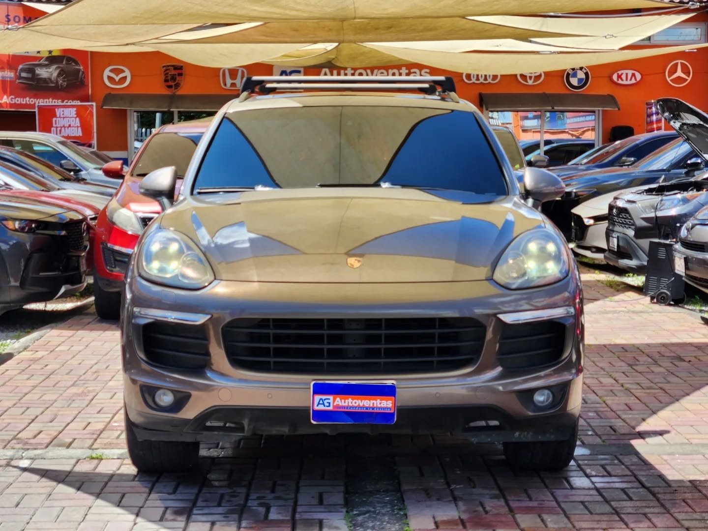PORSCHE CAYENNE DE AGENCIA M.2016