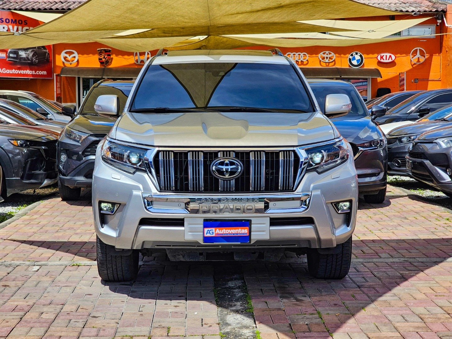 TOYOTA LAND CRUISER PRADO VX DE AGENCIA M.2024