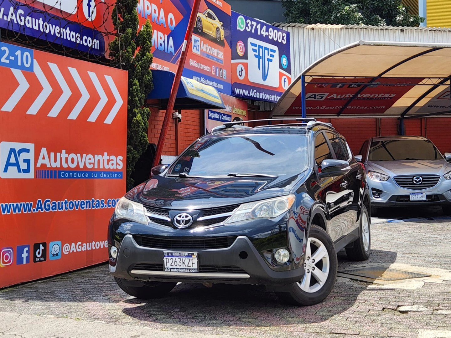 TOYOTA RAV4 XLE M.2013