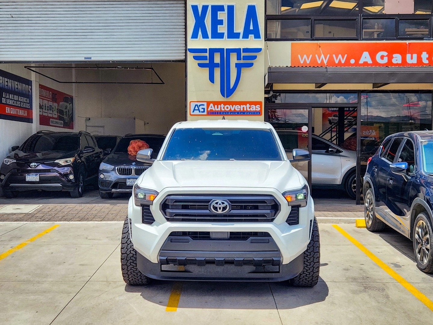 TOYOTA TACOMA 4X4 M.2024