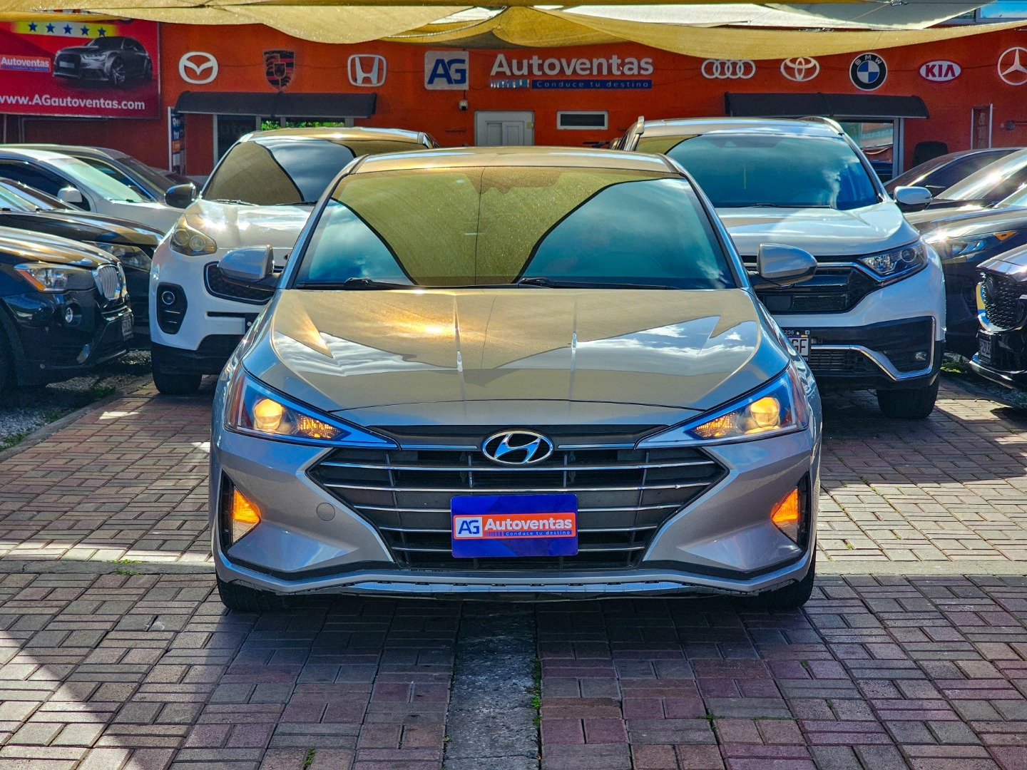 HYUNDAI ELANTRA SE M.2020