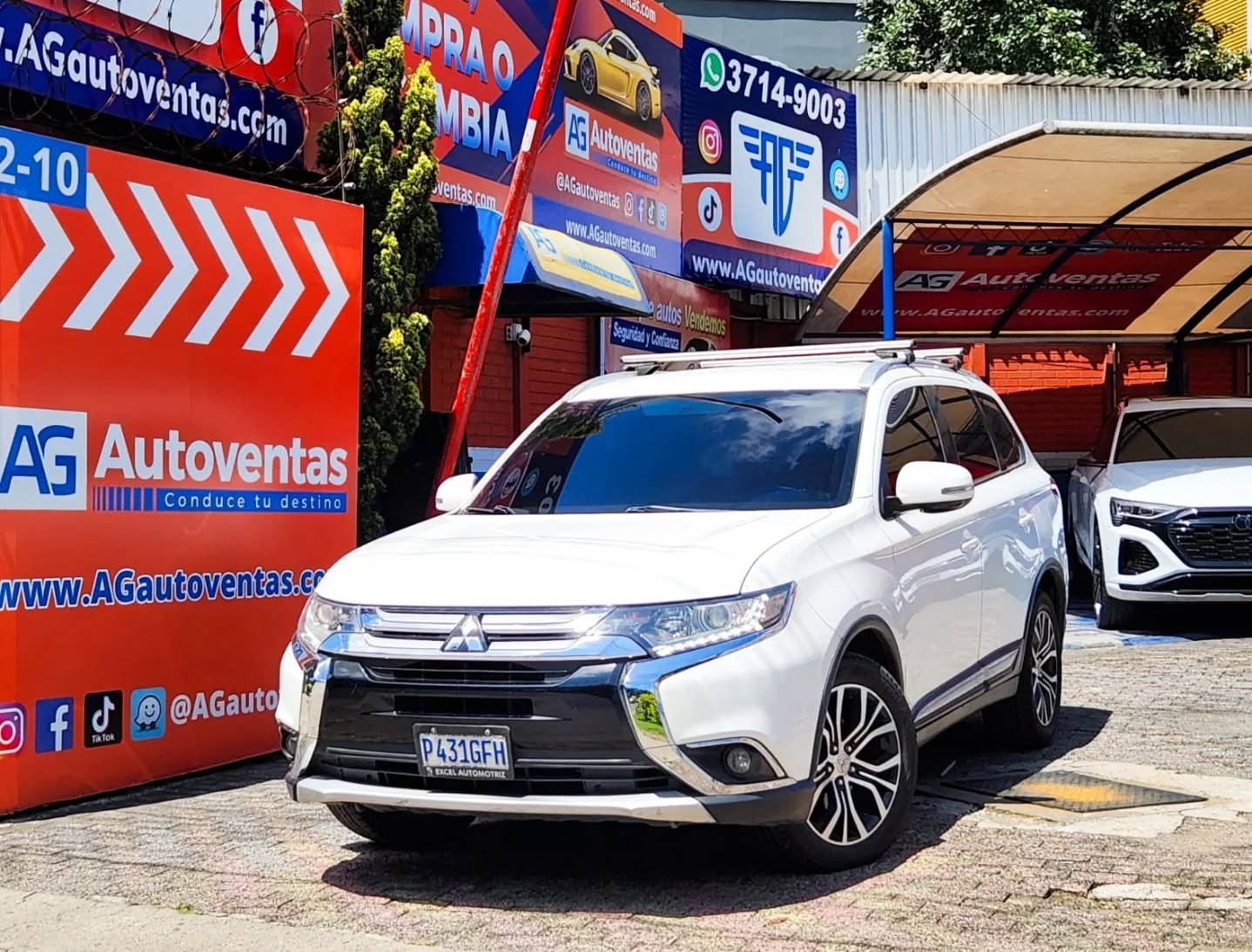 MITSUBISHI OUTLANDER DE AGENCIA M.2017