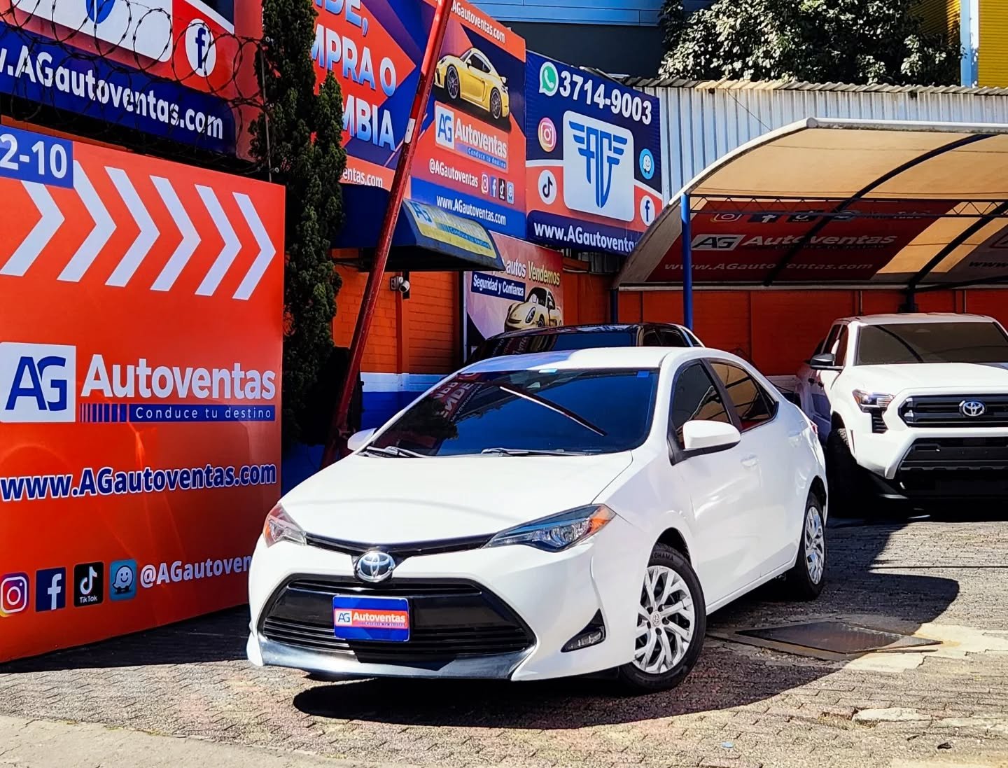 TOYOTA COROLLA LE M.2017