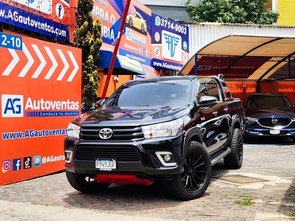 TOYOTA HILUX 4X4 MECANICO DE AGENCIA M.2022