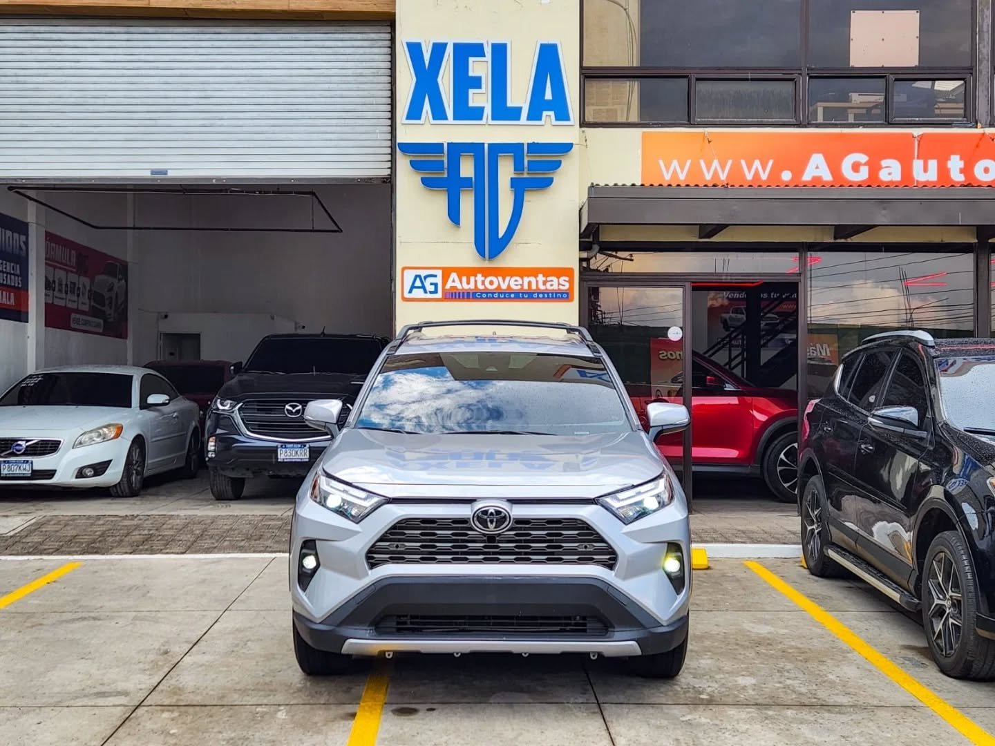 TOYOTA RAV4 XLE AWD M.2024