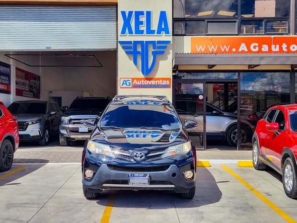 TOYOTA RAV4 XLE M.2013