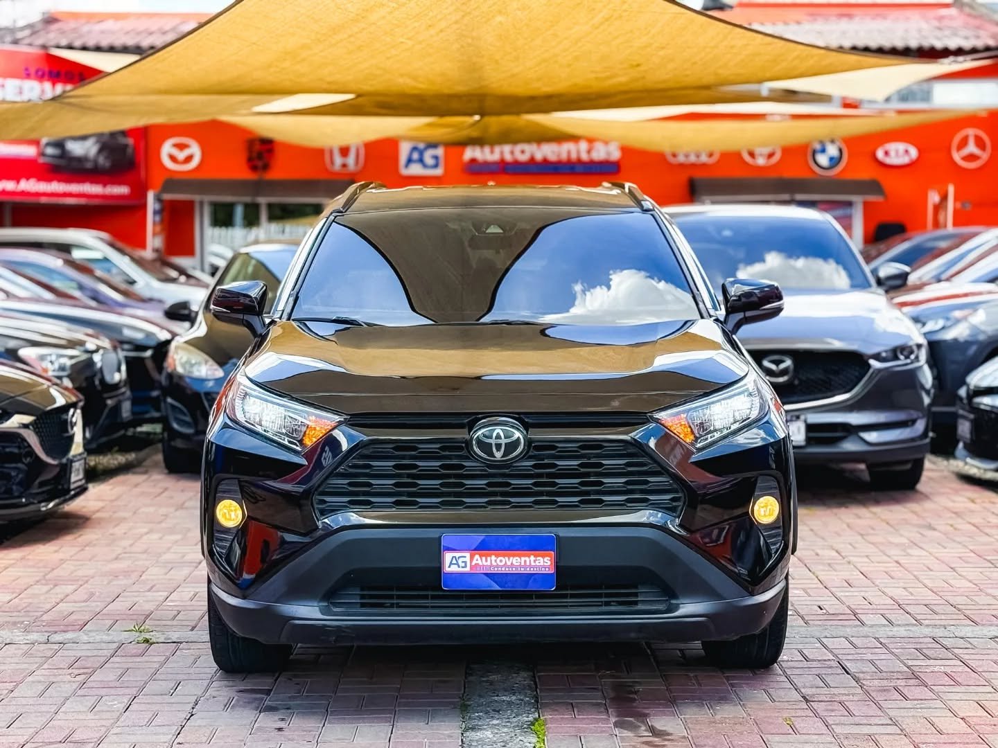 TOYOTA RAV4 XLE M.2020