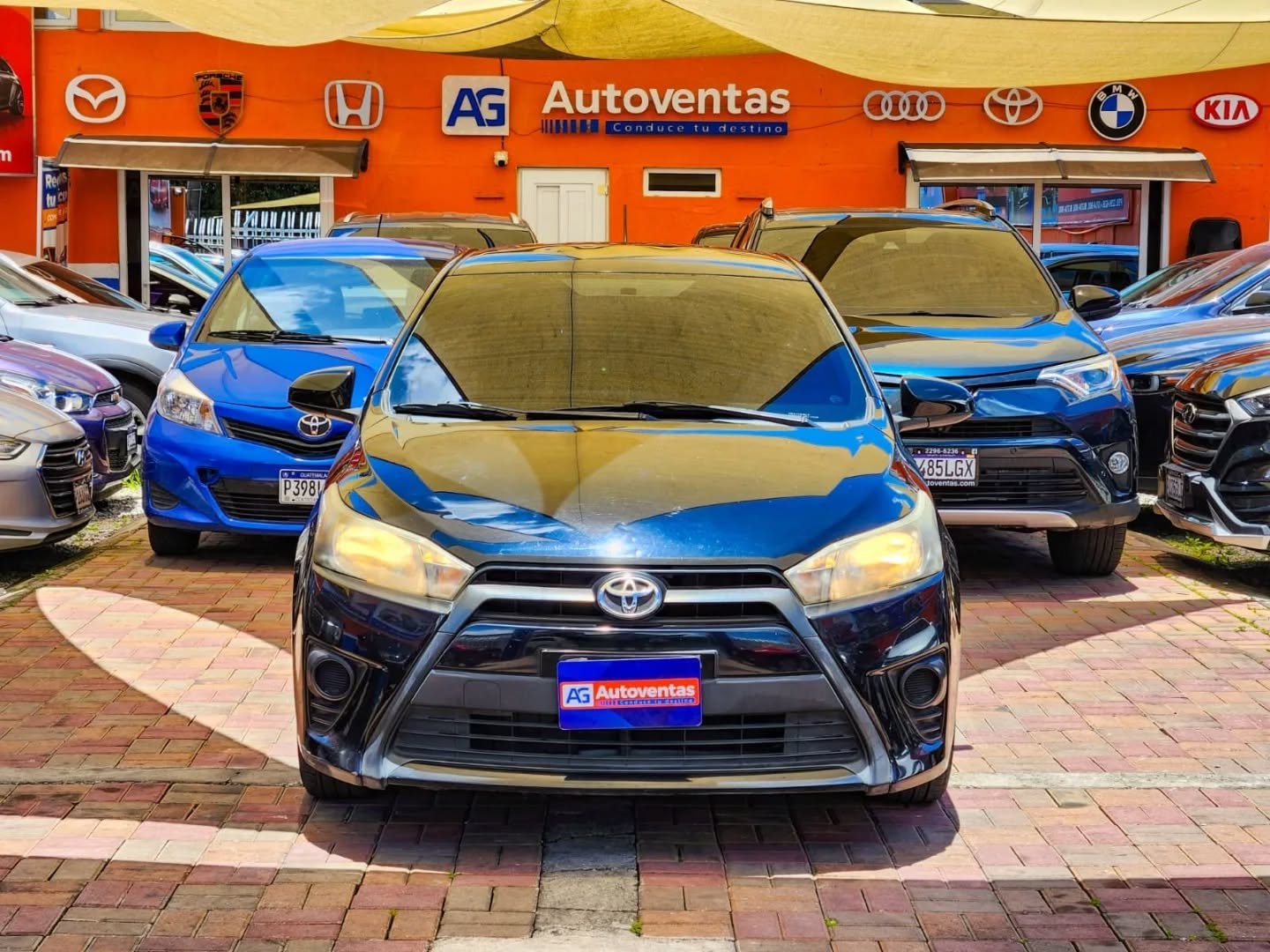 TOYOTA YARIS MECÁNICO DE AGENCIA  M.2015