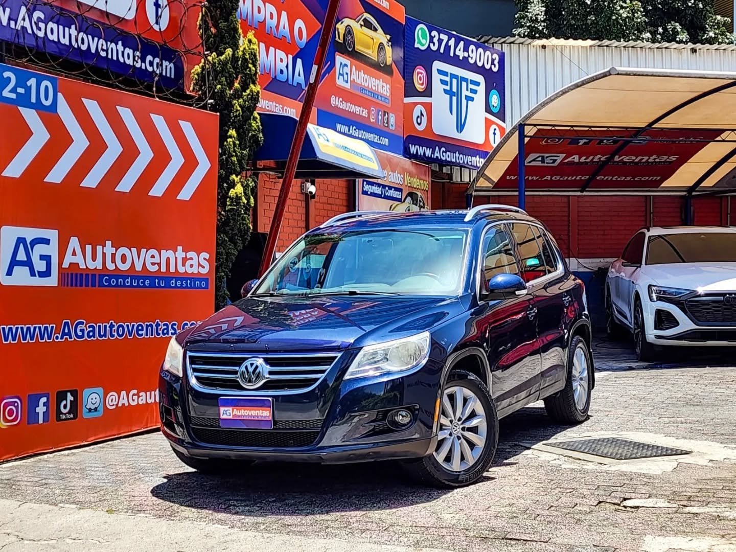 VOLKSWAGEN TIGUAN S 2WD M.2011